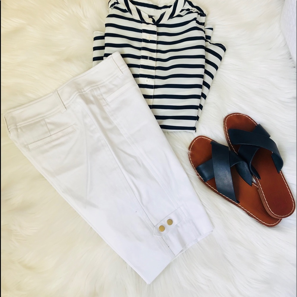 Caché White Bermuda Shorts